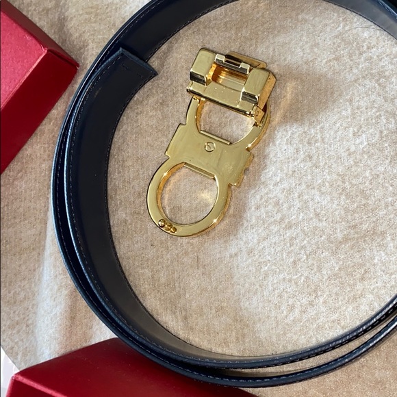 Ferragamo belt - Picture 2 of 3